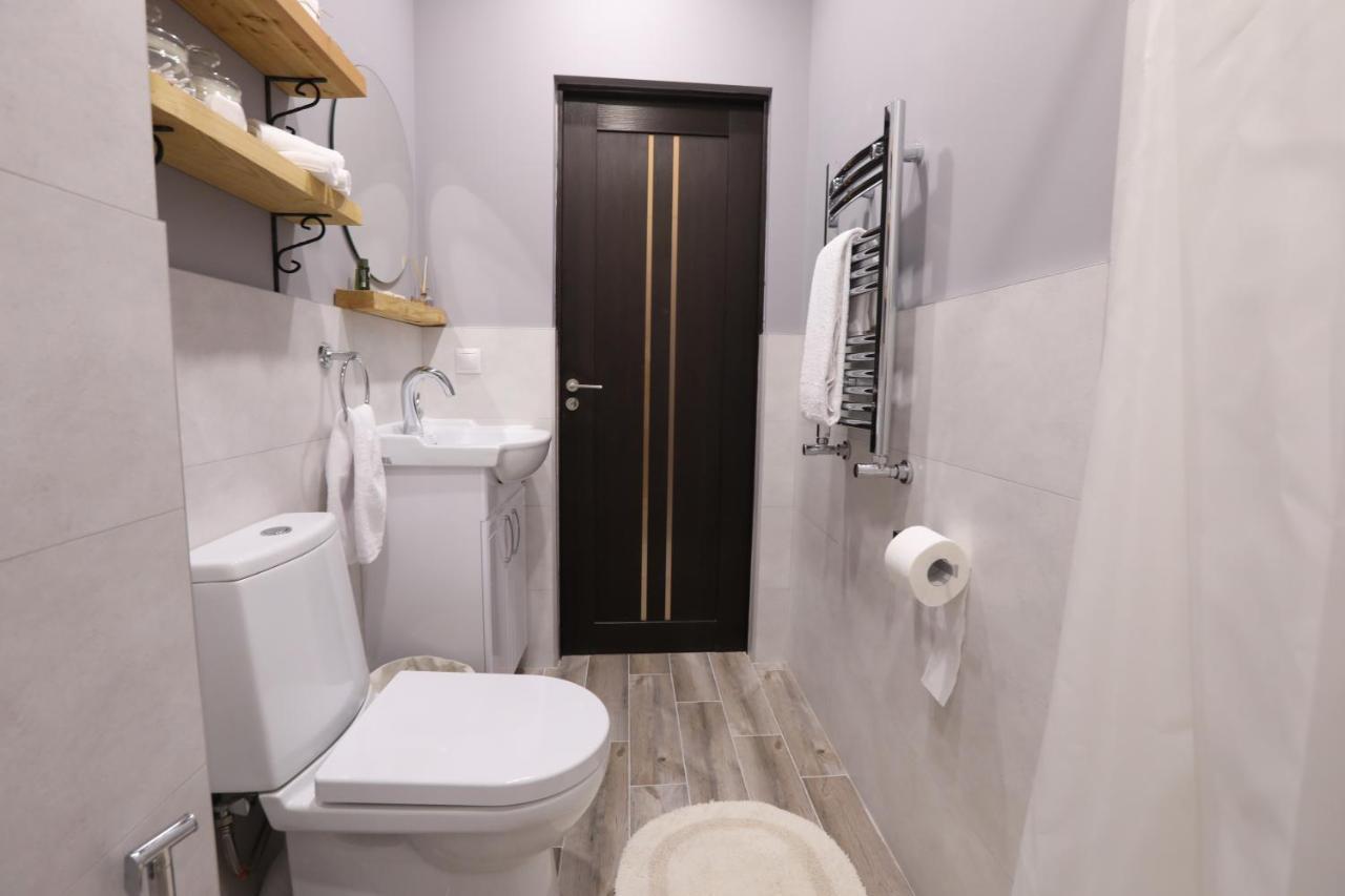 Hotelise I Blue-Poppy Apartment Erywań Zewnętrze zdjęcie