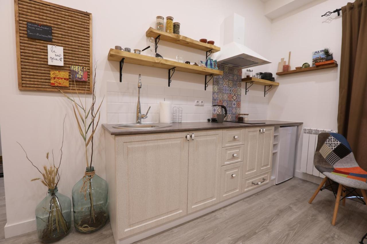 Hotelise I Blue-Poppy Apartment Erywań Zewnętrze zdjęcie