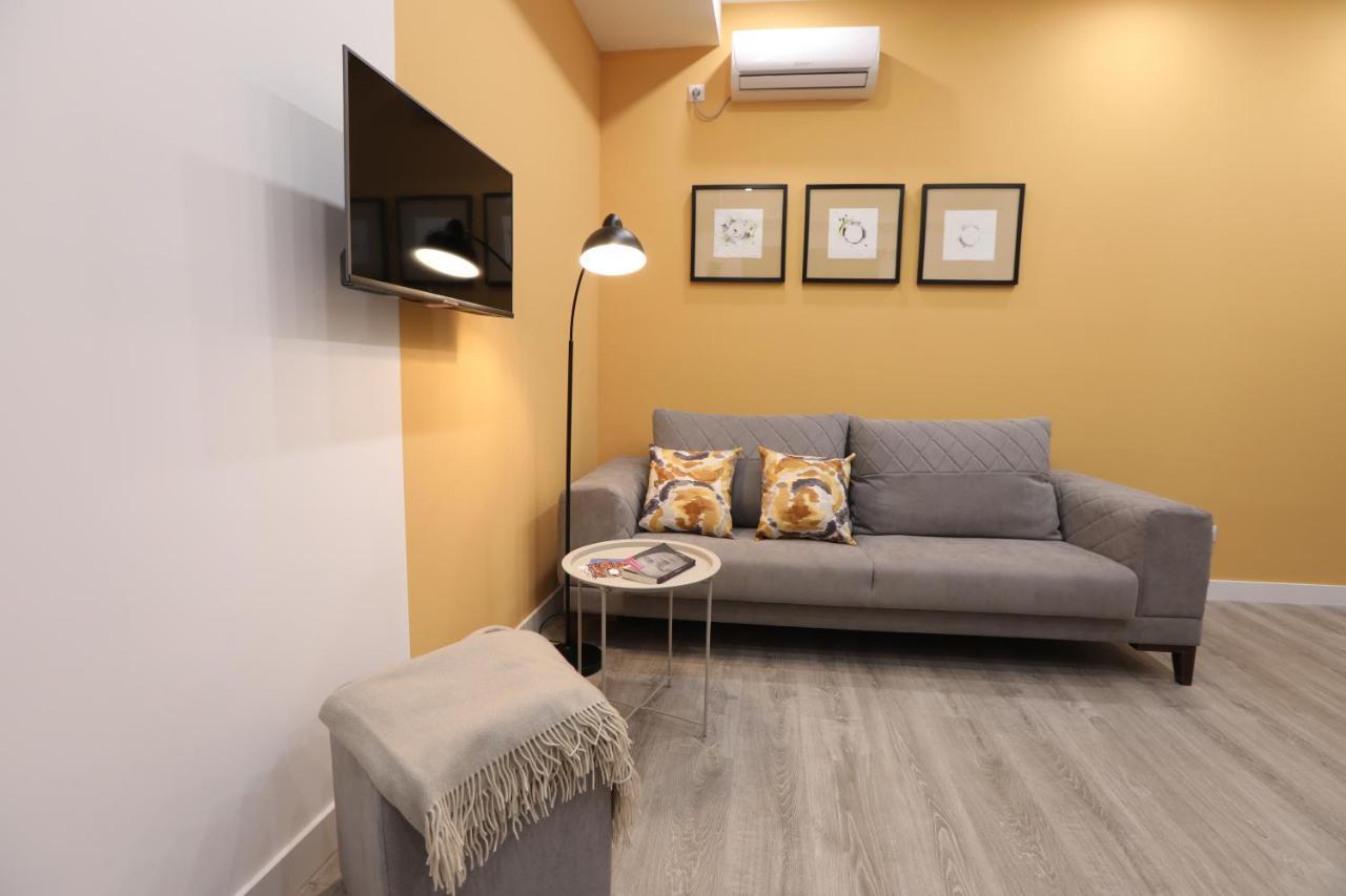 Hotelise I Blue-Poppy Apartment Erywań Zewnętrze zdjęcie