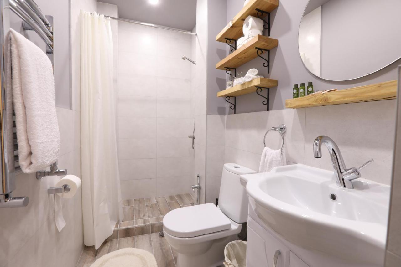 Hotelise I Blue-Poppy Apartment Erywań Zewnętrze zdjęcie