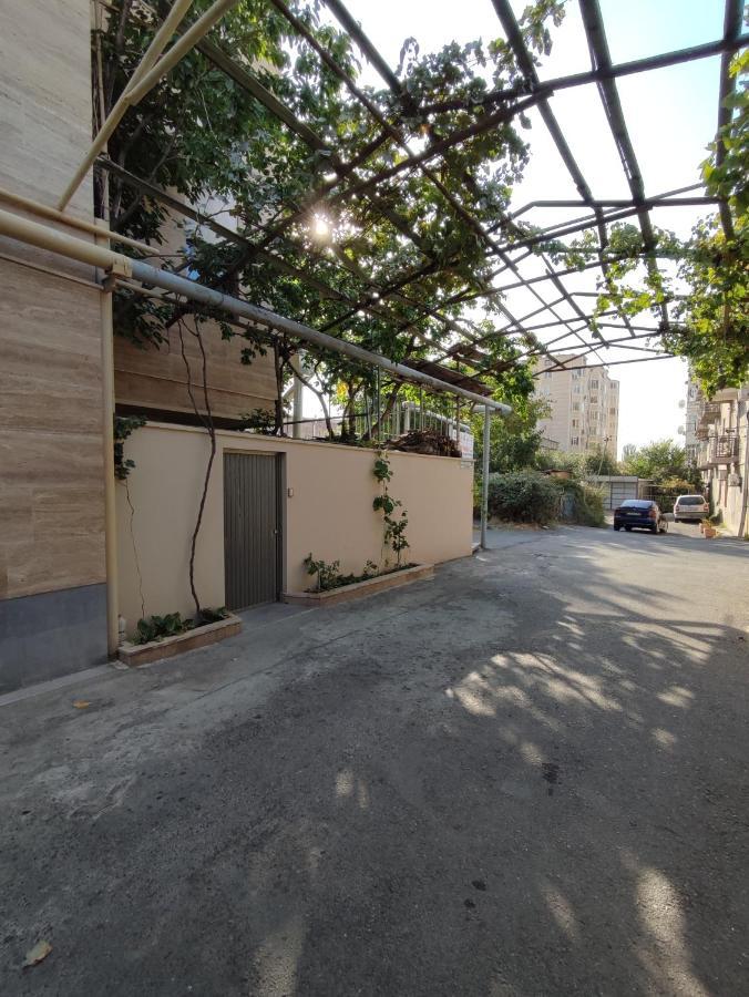Hotelise I Blue-Poppy Apartment Erywań Zewnętrze zdjęcie